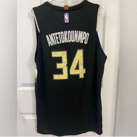 Nike Milwaukee Bucks Giannis Antetokounmpo basketball jersey - Picture 2 of 2